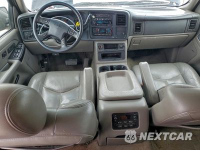 Zdjęcie 8 z 15 samochodu: 2005 GMC YUKON XL C1500 VIN:1GKEC16Z45J191534 - miniatura