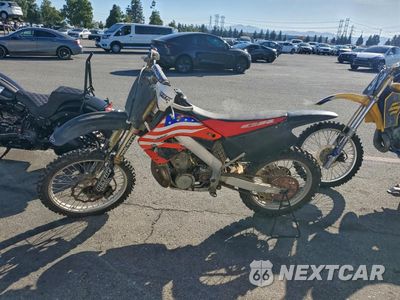 Trzecie zdjęcie samochodu z tyłu: 2000 HONDA CR250 VIN:JH2ME0668YM206574 - miniatura