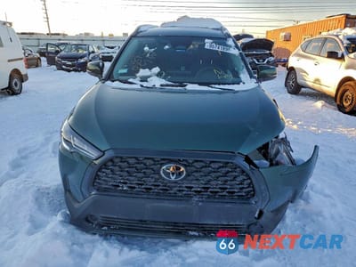 Piąte zdjęcie samochodu w środku: 2024 TOYOTA COROLLA CROSS LE VIN:7MUCAABG6RV100825 - miniatura