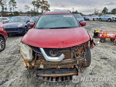 Piąte zdjęcie samochodu w środku: 2015 NISSAN ROGUE S VIN:5N1AT2MT6FC865232 - miniatura