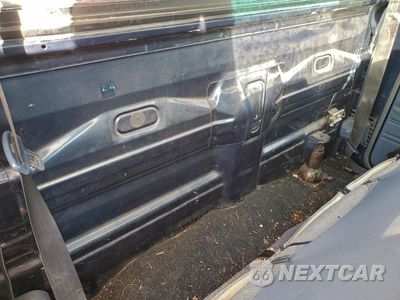 Zdjęcie 10 z 14 samochodu: 1992 TOYOTA PICKUP 1/2 TON SHORT WHEELBASE DLX VIN:4TARN01P1NZ026996 - miniatura