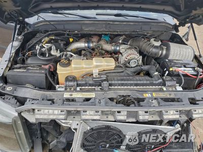 Zdjęcie 12 z 15 samochodu: 2000 FORD EXCURSION LIMITED VIN:1FMNU43S7YEB63026 - miniatura