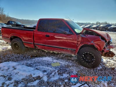 Czwarte zdjęcie samochodu z boku: 1994 CHEVROLET S TRUCK S10 VIN:1GCCS19Z5R8229738 - miniatura