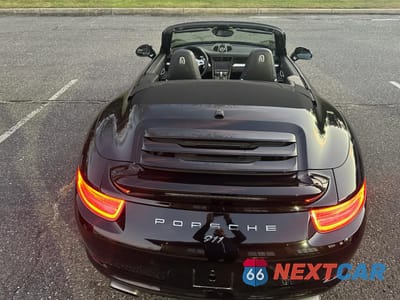 Trzecie zdjęcie samochodu z tyłu: 2016 PORSCHE 911 CARRERA VIN:WP0CA2A97GS141228 - miniatura