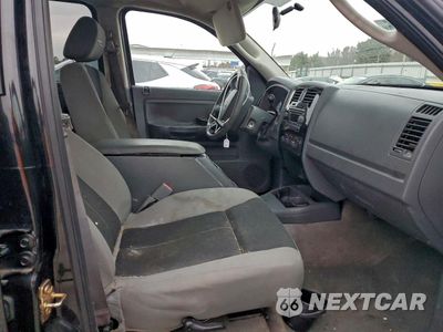 Zdjęcie 7 z 12 samochodu: 2006 DODGE DAKOTA QUAD SLT VIN:1D7HE48KX6S664116 - miniatura