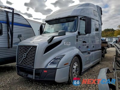 Drugie zdjęcie samochodu z przodu: 2023 VOLVO VNL SEMI TRUCK VIN:4V4NC9EH4PN330824 - miniatura