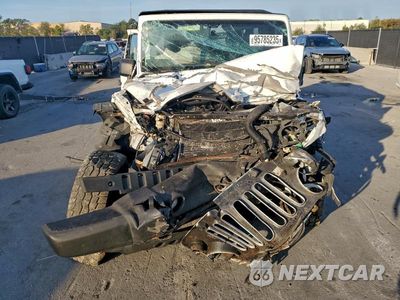 Piąte zdjęcie samochodu w środku: 2014 JEEP WRANGLER UNLIMITED SPORT VIN:1C4BJWDG7EL183578 - miniatura