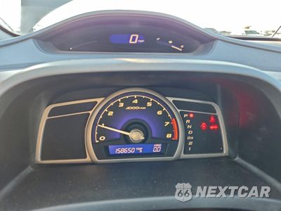 Zdjęcie 9 z 13 samochodu: 2010 HONDA CIVIC LX VIN:19XFA1F50AE011265 - miniatura
