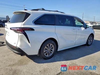 Trzecie zdjęcie samochodu z tyłu: 2025 TOYOTA SIENNA LE 8-PASSENGER VIN:5TDBRKEC9SS248471 - miniatura
