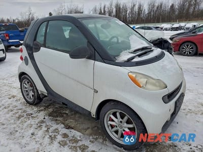 Czwarte zdjęcie samochodu z boku: 2008 SMART FORTWO PURE VIN:WMEEJ31X08K181828 - miniatura