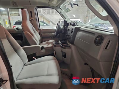 Piąte zdjęcie samochodu w środku: 2012 FORD ECONOLINE E350 SUPER DUTY WAGON VIN:1FBSS3BLXCDA20415 - miniatura