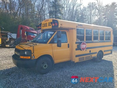 Drugie zdjęcie samochodu z przodu: 2013 CHEVROLET EXPRESS SCHOOL BUS VIN:1GB3G3BG7D1150017 - miniatura