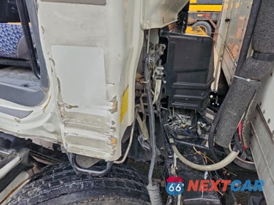 Zdjęcie 11 z 12 samochodu: 2023 ISUZU NRR VIN:JALE5W161P7307352 - miniatura