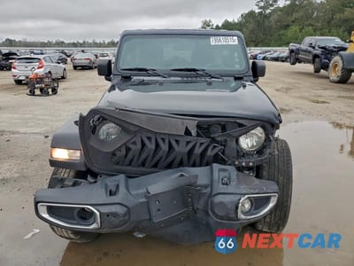 Piąte zdjęcie samochodu w środku: 2018 JEEP WRANGLER UNLIMITED SAHARA VIN:1C4HJXEG6JW317603 - miniatura