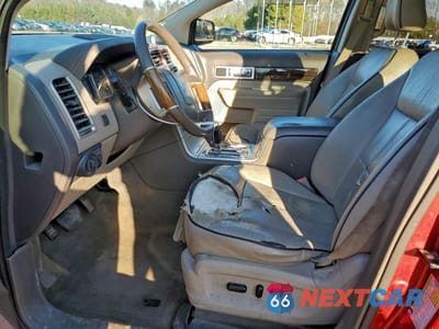 Zdjęcie 7 z 15 samochodu: 2010 LINCOLN MKX VIN:2LMDJ6JC5ABJ21357 - miniatura