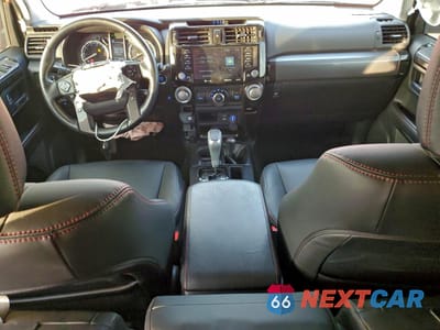 Zdjęcie 8 z 14 samochodu: 2024 TOYOTA 4RUNNER SR5 PREMIUM VIN:JTERU5JR7R6296842 - miniatura