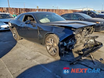 Czwarte zdjęcie samochodu z boku: 2021 DODGE CHALLENGER SXT VIN:2C3CDZAG9MH514453 - miniatura