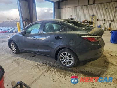 Drugie zdjęcie samochodu z przodu: 2017 TOYOTA YARIS IA VIN:3MYDLBYV3HY167184 - miniatura