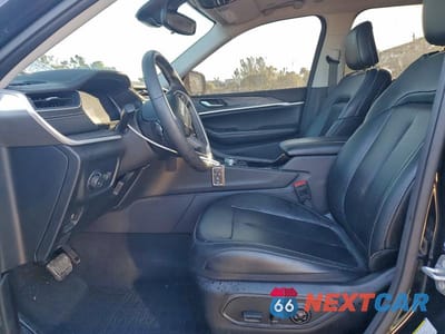 Zdjęcie 7 z 12 samochodu: 2023 JEEP GRAND CHEROKEE LIMITED VIN:1C4RJGBG7PC576524 - miniatura