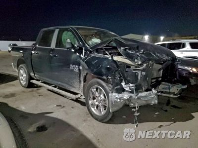 Czwarte zdjęcie samochodu z boku: 2019 RAM 1500 CLASSIC SLT VIN:1C6RR7LT4KS632333 - miniatura