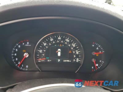 Zdjęcie 9 z 12 samochodu: 2016 KIA SORENTO EX VIN:5XYPHDA52GG110156 - miniatura