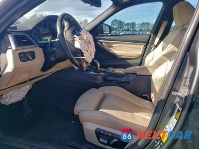 Zdjęcie 7 z 12 samochodu: 2017 BMW 330 XI VIN:WBA8D9G52HNU58423 - miniatura