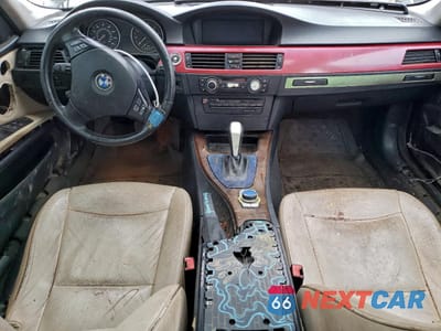 Zdjęcie 8 z 12 samochodu: 2010 BMW 328 I VIN:WBAPH7C57AA175913 - miniatura