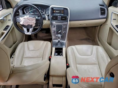 Zdjęcie 8 z 13 samochodu: 2014 VOLVO XC60 T6 VIN:YV4902DZ9E2519472 - miniatura