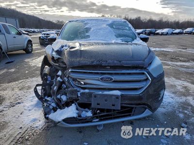 Piąte zdjęcie samochodu w środku: 2017 FORD ESCAPE SE VIN:1FMCU9GD9HUB55886 - miniatura