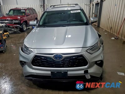 Piąte zdjęcie samochodu w środku: 2021 TOYOTA HIGHLANDER HYBRID XLE VIN:5TDGBRCH5MS531003 - miniatura