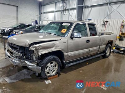 2002 CHEVROLET SILVERADO K1500 2GCEK19T721243301 - główne zdjęcie licytacji z USA - miniatura