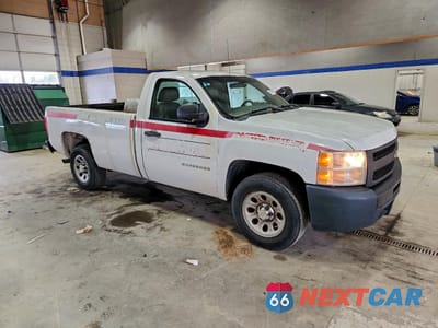 Czwarte zdjęcie samochodu z boku: 2011 CHEVROLET SILVERADO C1500 VIN:1GCNCPEA7BZ437676 - miniatura