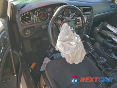 Zdjęcie 8 z 13 samochodu: 2018 VOLKSWAGEN GOLF SPORTWAGEN S VIN:3VWD17AU5JM768013 - miniatura