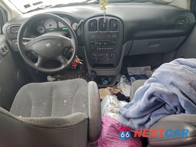 Zdjęcie 8 z 13 samochodu: 2005 DODGE GRAND CARAVAN SE VIN:1D4GP24R15B232443 - miniatura