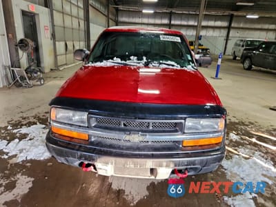 Piąte zdjęcie samochodu w środku: 2000 CHEVROLET S TRUCK S10 VIN:1GCCT19W8Y8291149 - miniatura