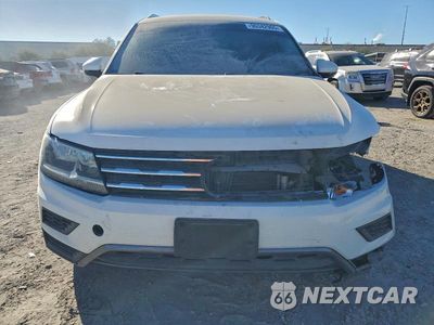 Piąte zdjęcie samochodu w środku: 2018 VOLKSWAGEN TIGUAN S VIN:3VV1B7AX4JM087601 - miniatura