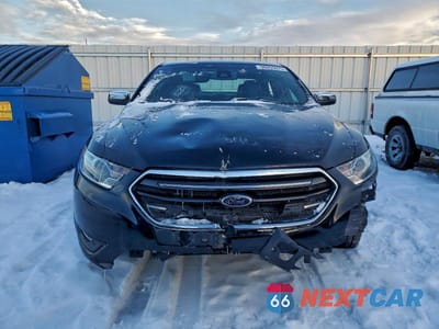 Piąte zdjęcie samochodu w środku: 2018 FORD TAURUS LIMITED VIN:1FAHP2F8XJG115002 - miniatura
