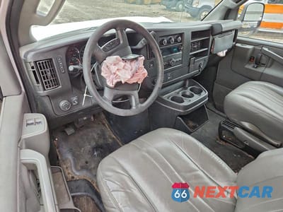 Zdjęcie 8 z 12 samochodu: 2017 CHEVROLET EXPRESS 2500 DELIVERY VAN VIN:1GCWGAFG3H1112359 - miniatura