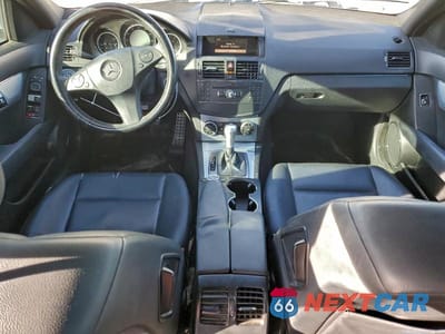 Zdjęcie 8 z 12 samochodu: 2009 MERCEDES-BENZ C 300 VIN:WDDGF54X09R050512 - miniatura