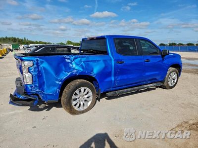 Trzecie zdjęcie samochodu z tyłu: 2025 CHEVROLET SILVERADO C1500 CUSTOM VIN:3GCPABEK2SG297739 - miniatura