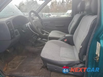 Zdjęcie 7 z 14 samochodu: 1995 NISSAN TRUCK KING CAB SE VIN:1N6HD16Y4SC458228 - miniatura