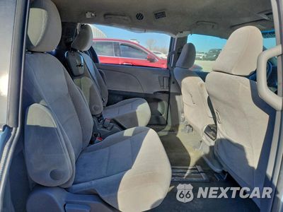 Zdjęcie 11 z 15 samochodu: 2017 TOYOTA SIENNA LE VIN:5TDKZ3DCXHS851011 - miniatura