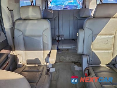 Zdjęcie 10 z 13 samochodu: 2018 CHEVROLET SUBURBAN K1500 PREMIER 4WD VIN:1GNSKJKC8JR189906 - miniatura