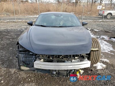 Piąte zdjęcie samochodu w środku: 2024 AUDI RS E-TRON GT VIN:WAUBHBFW8R7901563 - miniatura