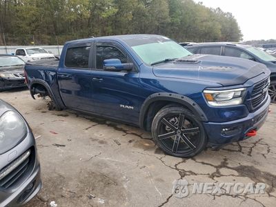 Czwarte zdjęcie samochodu z boku: 2024 RAM 1500 LARAMIE VIN:1C6SRFJT7RN110951 - miniatura