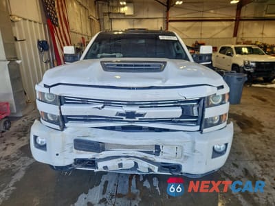 Piąte zdjęcie samochodu w środku: 2017 CHEVROLET SILVERADO K3500 LTZ VIN:1GC4K0EY9HF152345 - miniatura