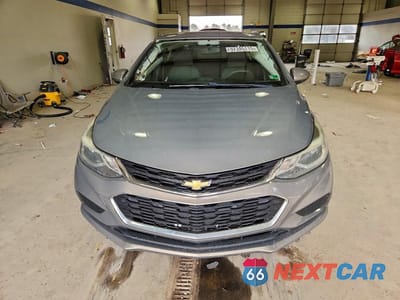 Piąte zdjęcie samochodu w środku: 2017 CHEV CRUZE LT VIN:1G1BE5SM5H7130536 - miniatura