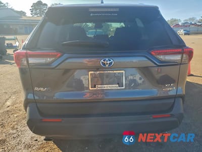 Zdjęcie 6 z 15 samochodu: 2022 TOYOTA RAV4 XLE VIN:JTMRWRFV1ND159395 - miniatura