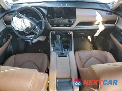 Zdjęcie 8 z 13 samochodu: 2024 TOYOTA GRAND HIGHLANDER XLE VIN:5TDAAAB59RS018202 - miniatura