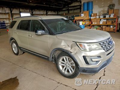 Czwarte zdjęcie samochodu z boku: 2017 FORD EXPLORER XLT VIN:1FM5K7D8XHGA47009 - miniatura
